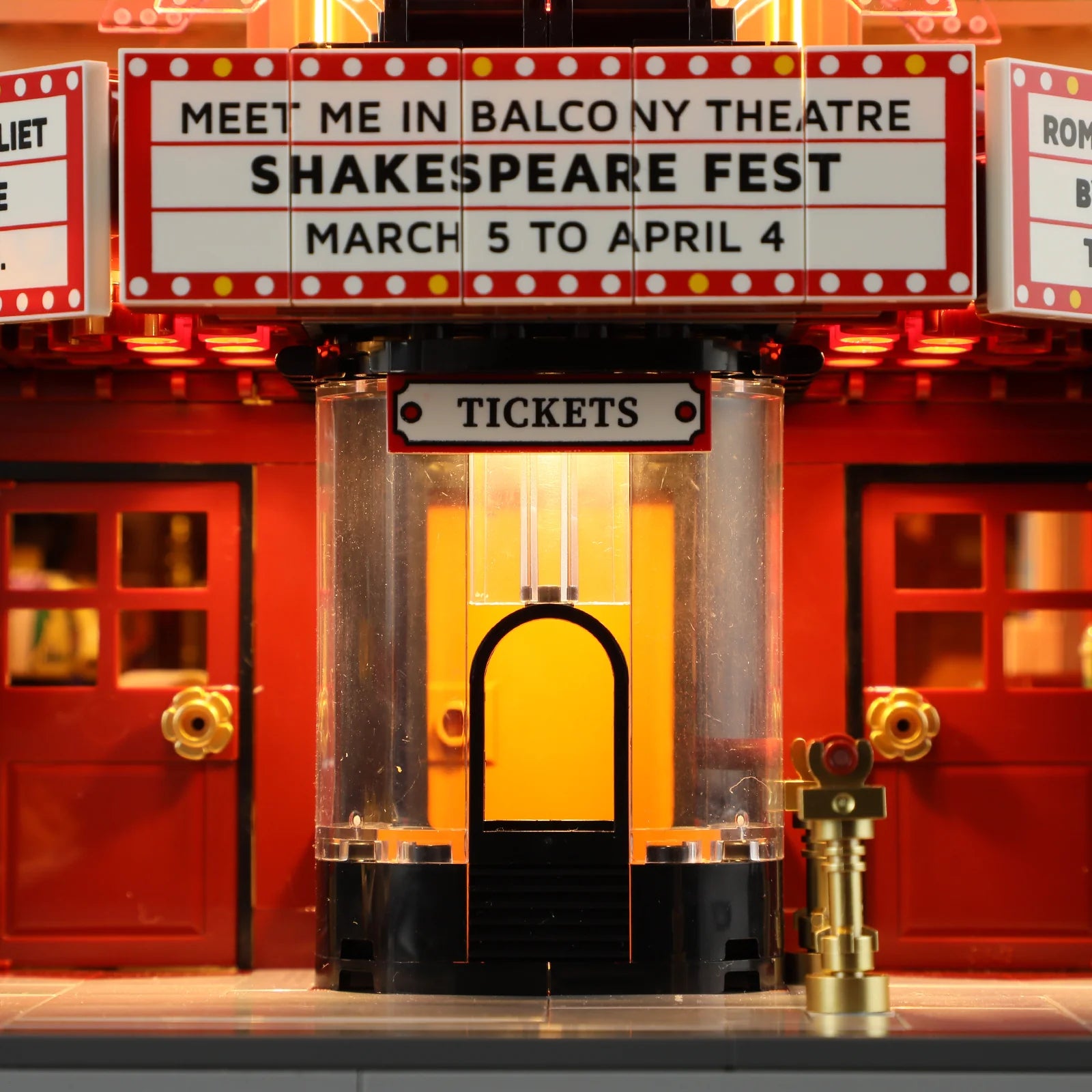 Funwhole Balcony Theatre F9056 - Higoods