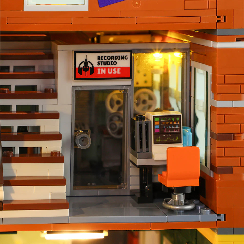 Funwhole Record Store F9058 - Higoods