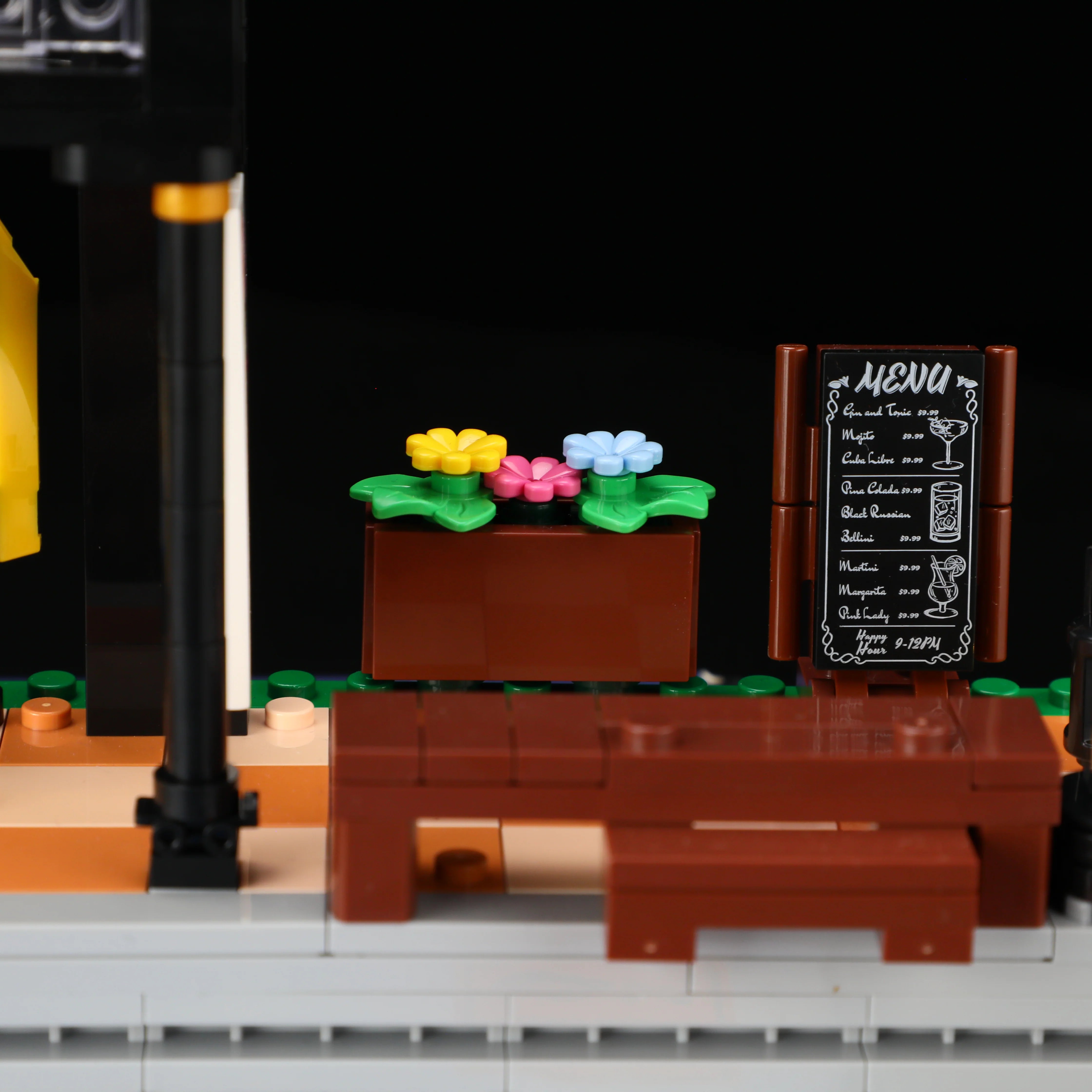 Lumibricks Heritage Tram and Station L9084