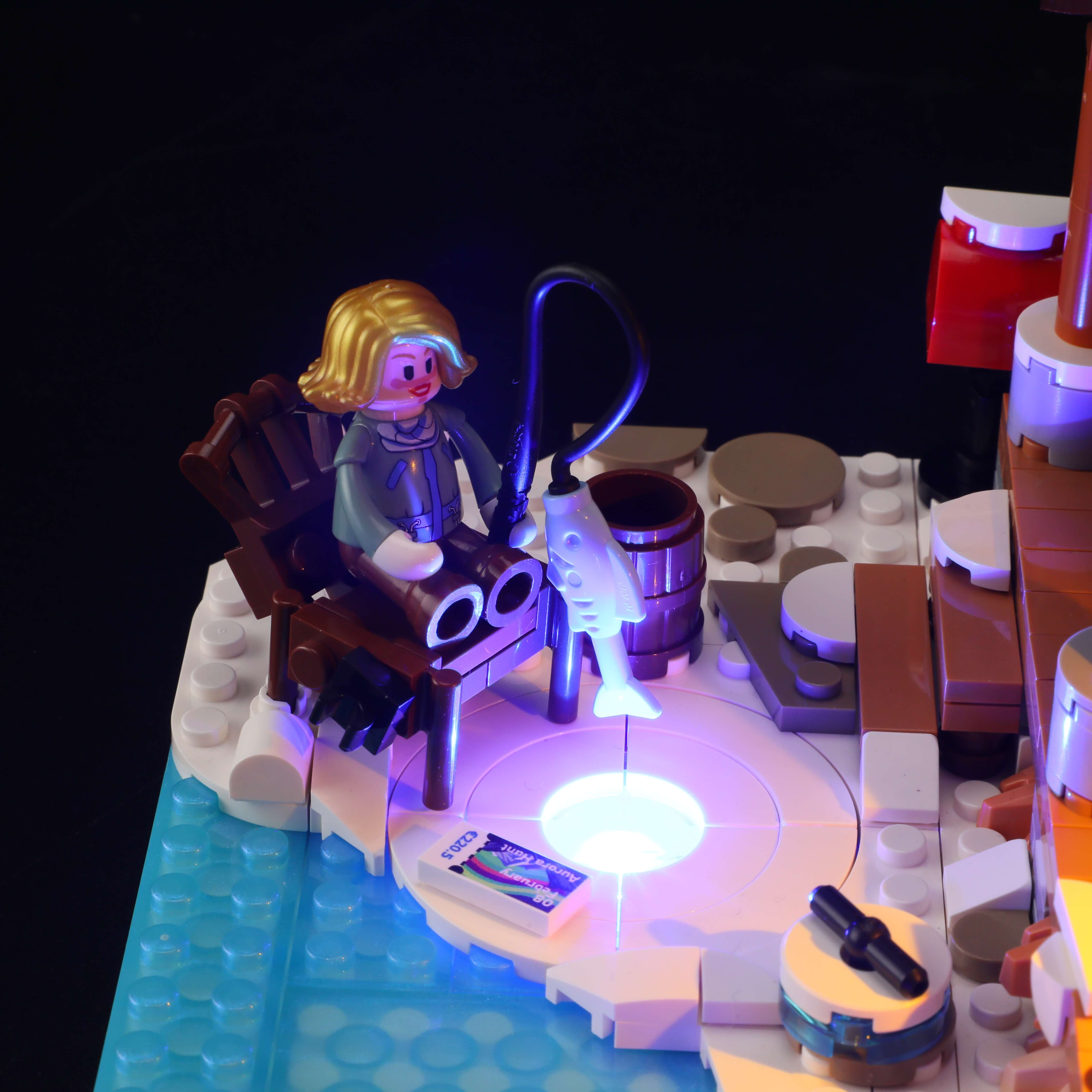 Lumibricks Aurora Cabin L9090
