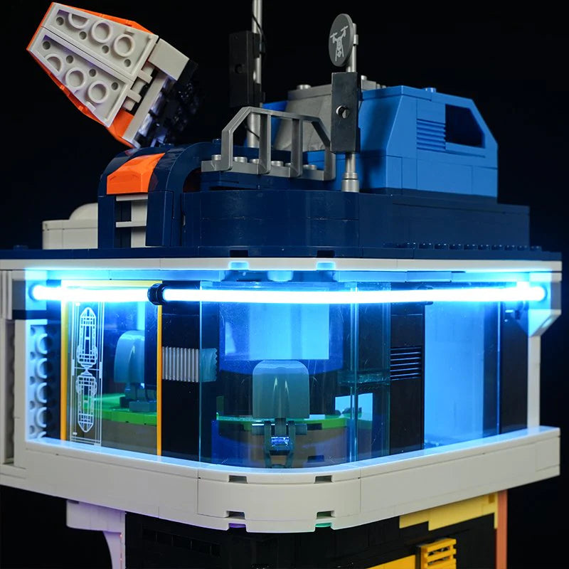 Lumibricks Cyberpunk Floating Train Station L9098
