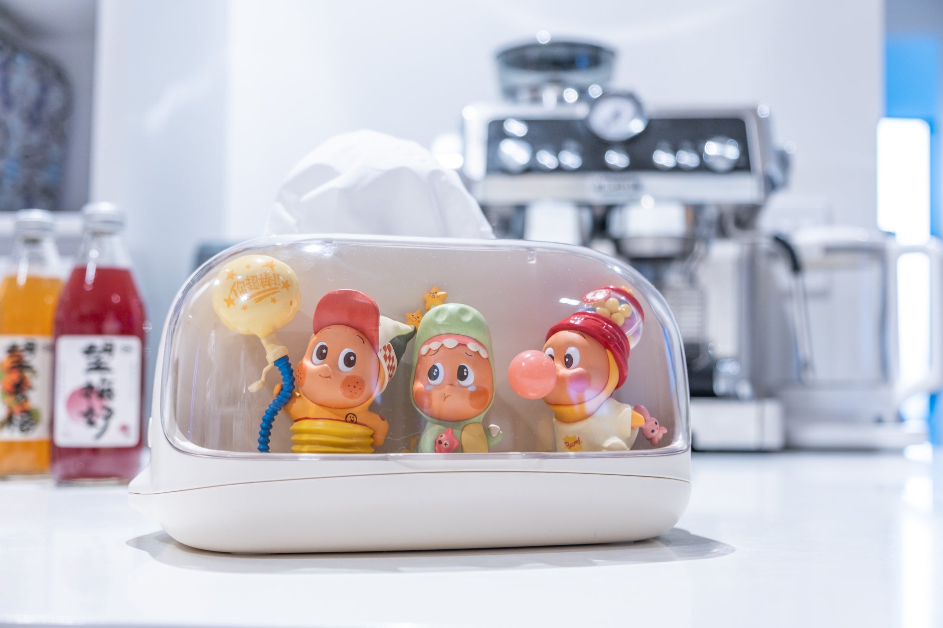 Figure display tissue box - Higoods