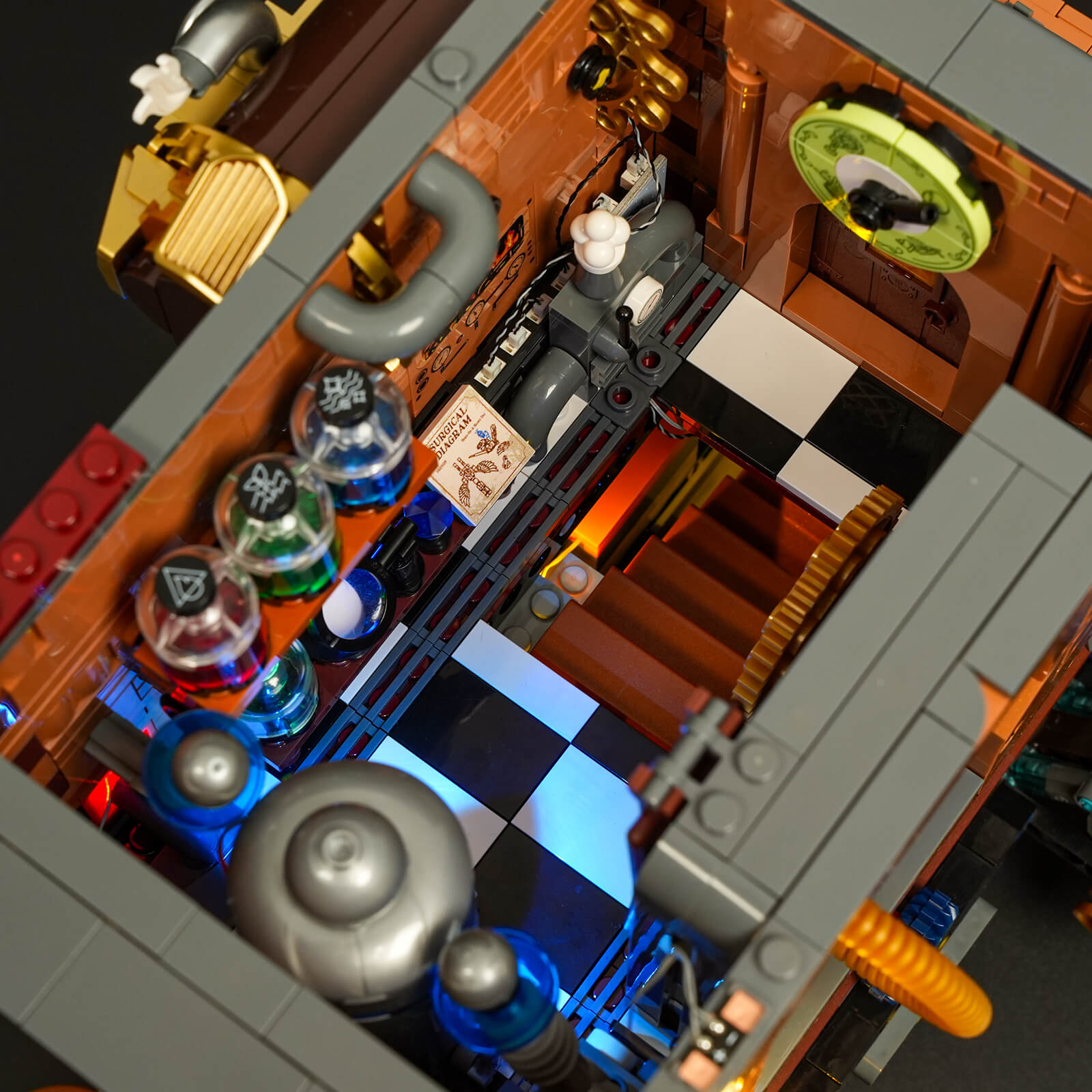 Lumibricks Alchemist's Moving Castle L9103