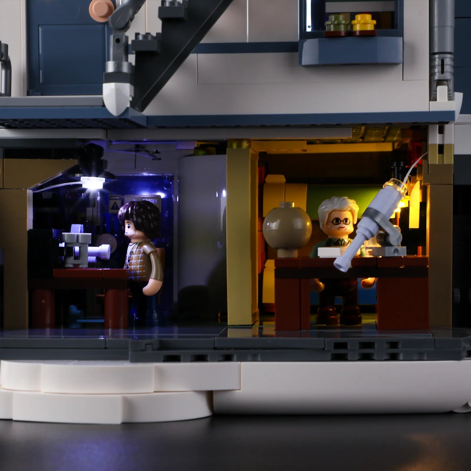 Lumibricks Alpine Observatory L9091